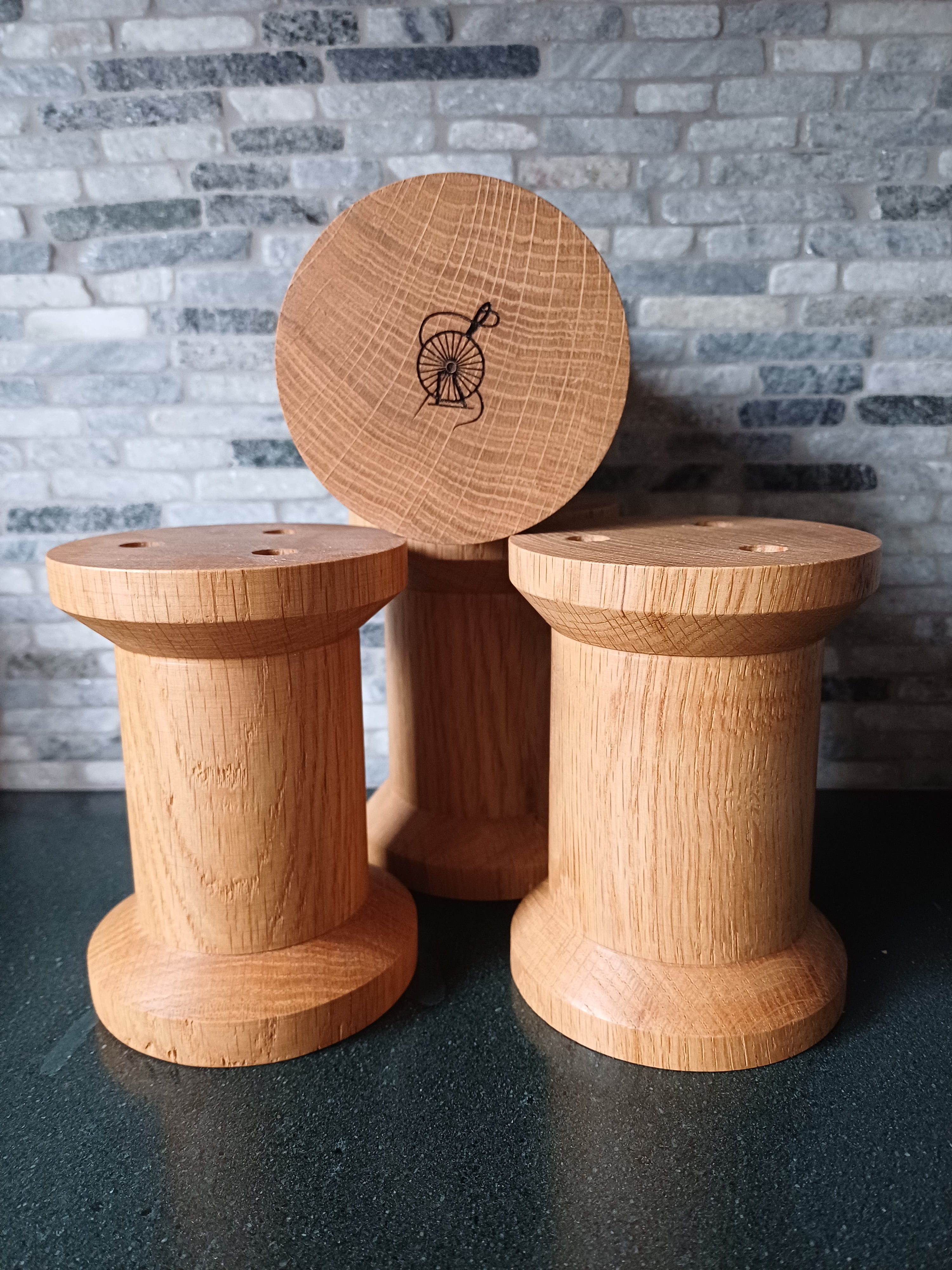 Medium Oak Spool